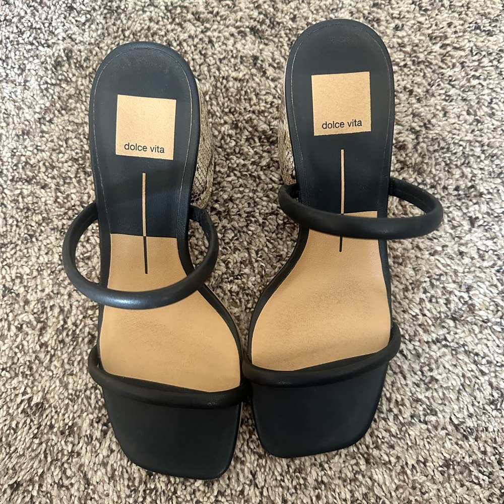 Dolce Vita snake print slide heels size 7.5 - Picture 2 of 3